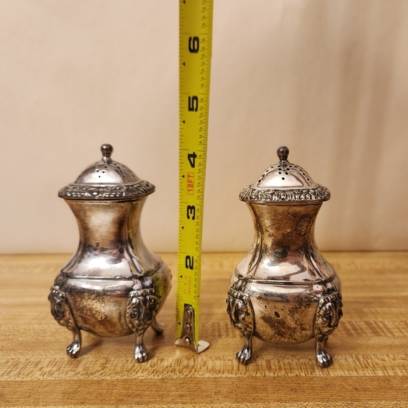 Vintage Silver Salt and Pepper Shakers   Ellis barker lion head footed - Picture 6 of 10